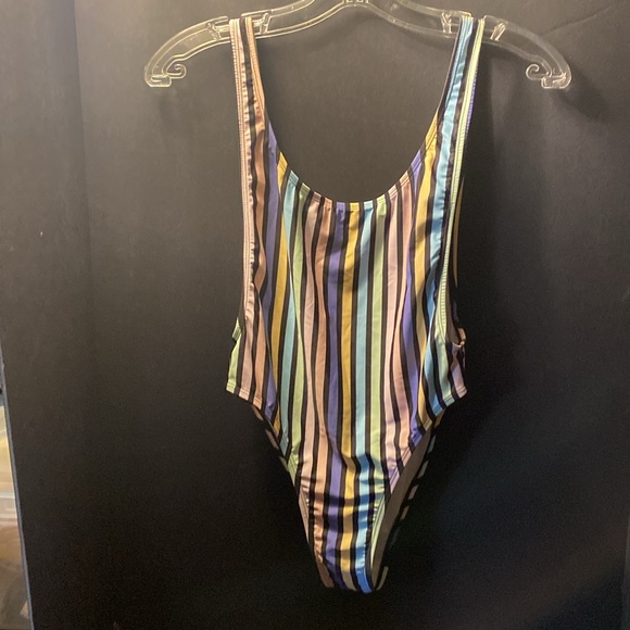 Retro style swimsuit. NWT - Picture 2 of 8